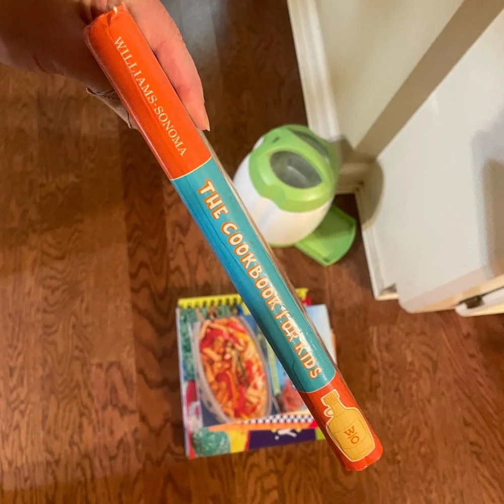 Williams Sonoma The Cookbook for Kids
